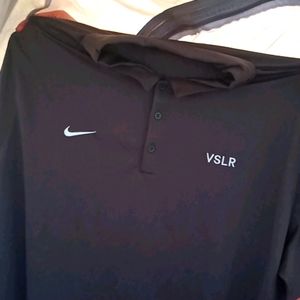 I'm selling 4 Nike golf shirts